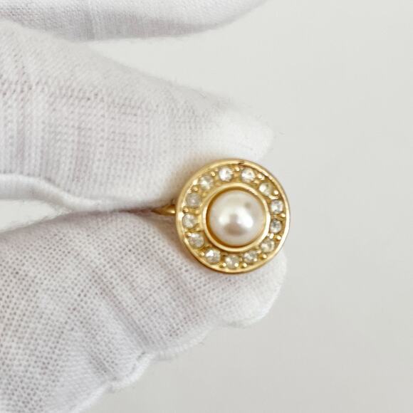 DIOR Vintage Clip-On Pearl Rhinestone Halo Earrings - Picture 8 of 10